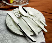 不銹鋼餐具用久了太臟怎么清洗？正確清洗不銹鋼的方法